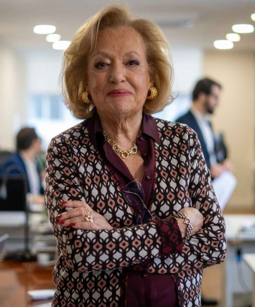 Maria Clara Sequeira, CEO da Strategor, liderando a estratégia de consultoria e formação empresarial.